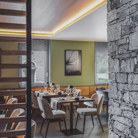 3 Vie Restaurant & Acquarossa