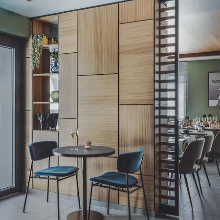3 Vie Restaurant &